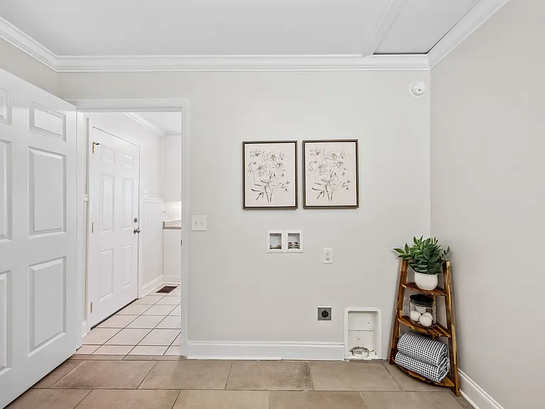 419 Osborne Dr — Photo 16