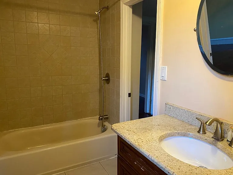 29 Vaille Ave #2 — Photo 10