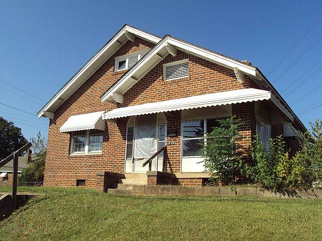 1st image of 102 Kirksey Dr W