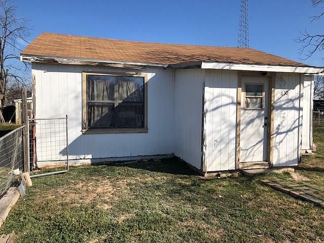 1st image of 630 E 25th St