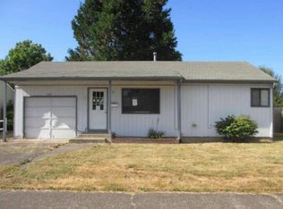 1402 L St, Springfield, OR 97477