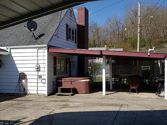 5th image of 4490 Woodland Ave