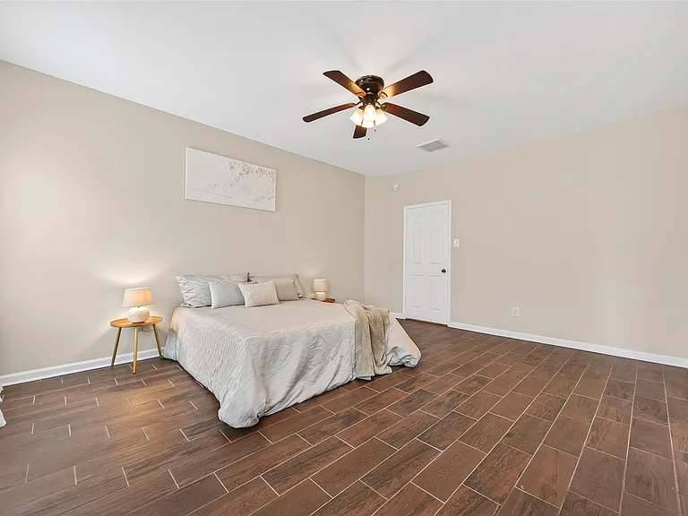 10427 Lyndon Meadows Dr — Photo 14
