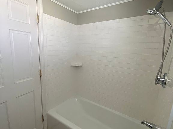 3rd image of 50 James St