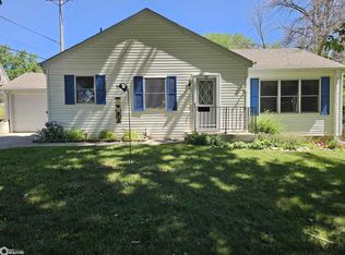 117 E 11th St, Carroll, IA 51401