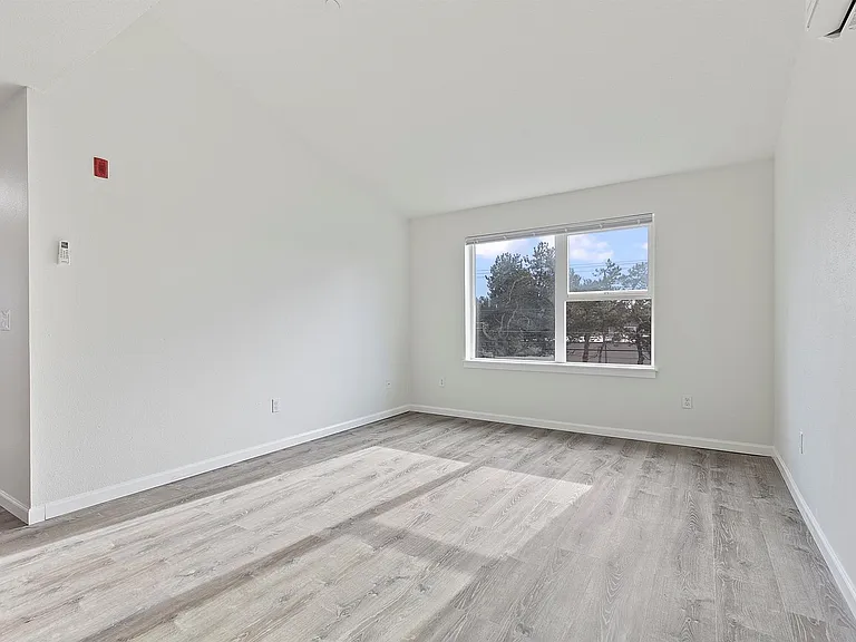 Stark Street Villa — Photo 25