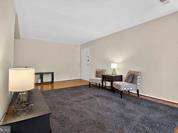 4th image of 3354 Woodburn Rd APT 11