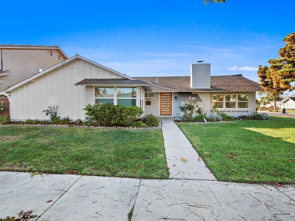 1st image of 12071 Chianti Dr