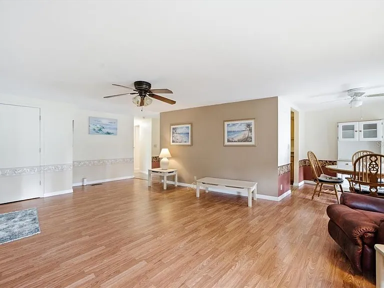 7505 Fairlane Ave — Photo 18
