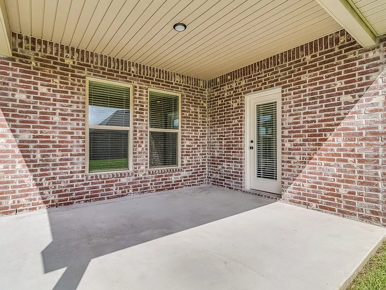 209 Mintmere Ln — Photo 12