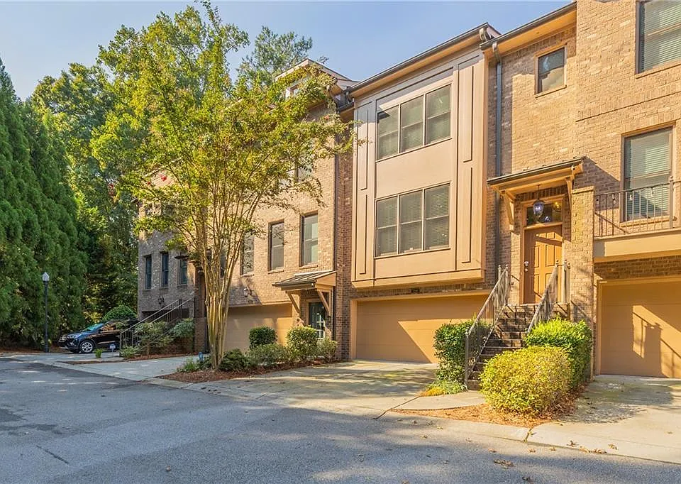 3346 Chestnut Woods Cir