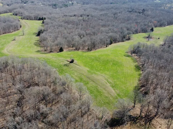 115 Floyd Cir, Indian Mound, TN 37079