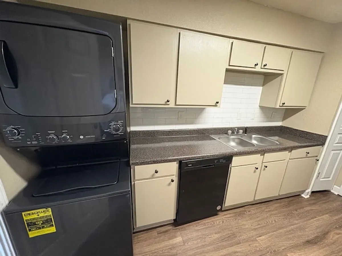 Getwell Pointe Apartments — Photo 1