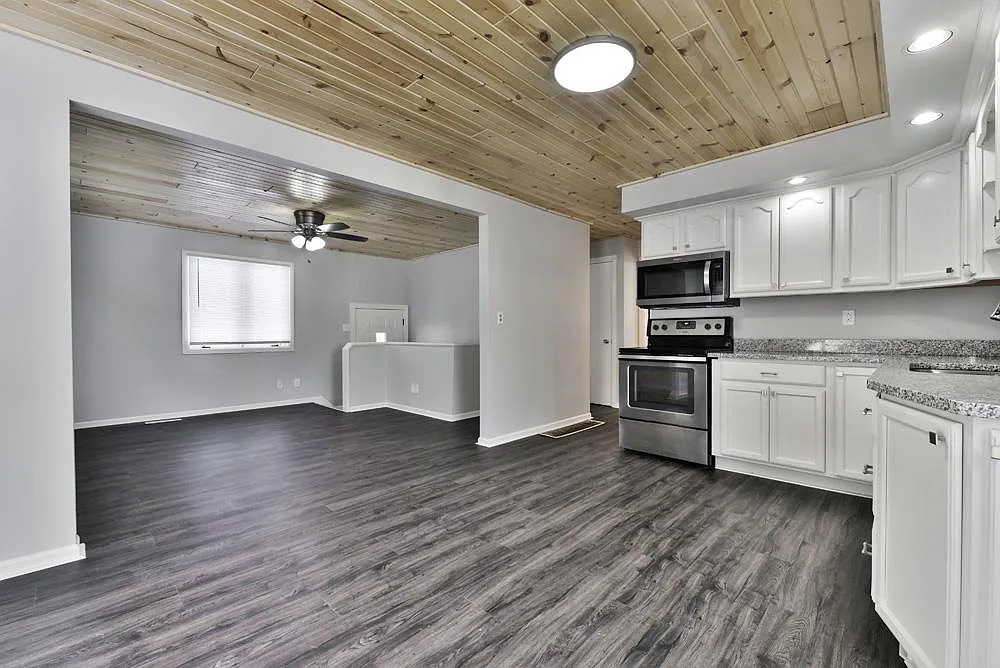 5509 N St — Photo 3