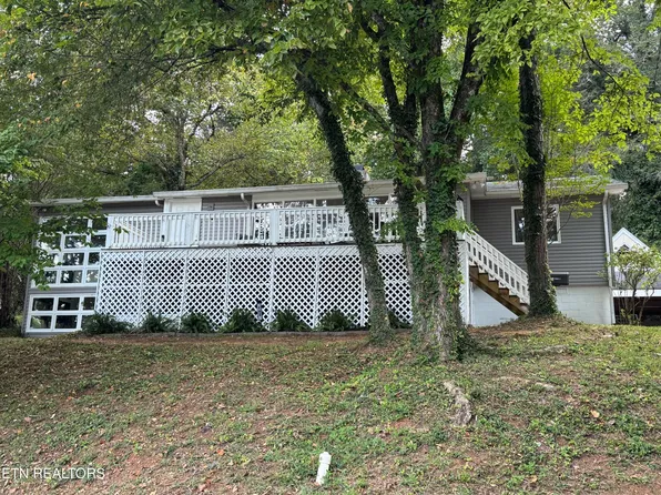 102 Oxford Rd, Oak Ridge, TN 37830
