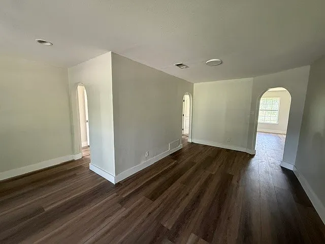 1005 Grant Pl — Photo 3