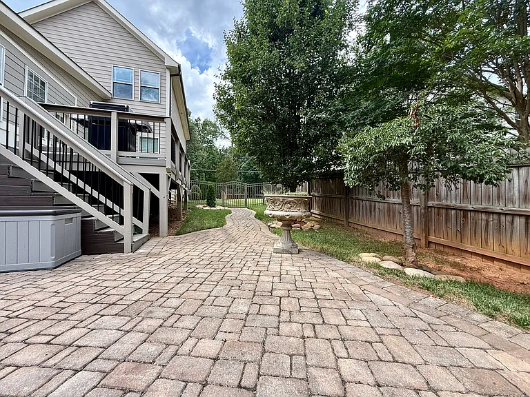 1211 Kingston Ridge Rd — Photo 10