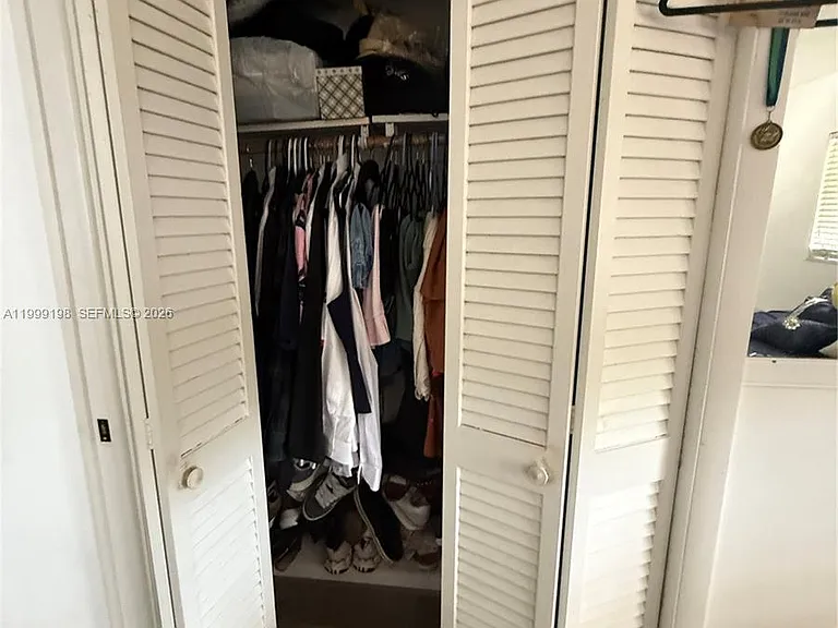 141 NE 10th Ave #17B — Photo 30