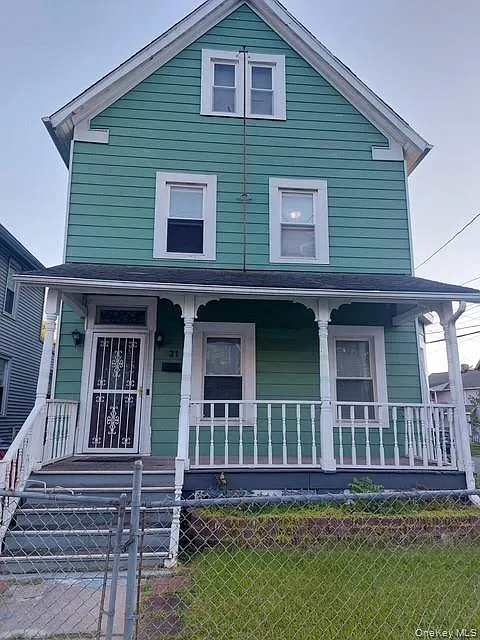 3 bed, 1.0 bath, 1365 sqft, $2,350 — Photo 1