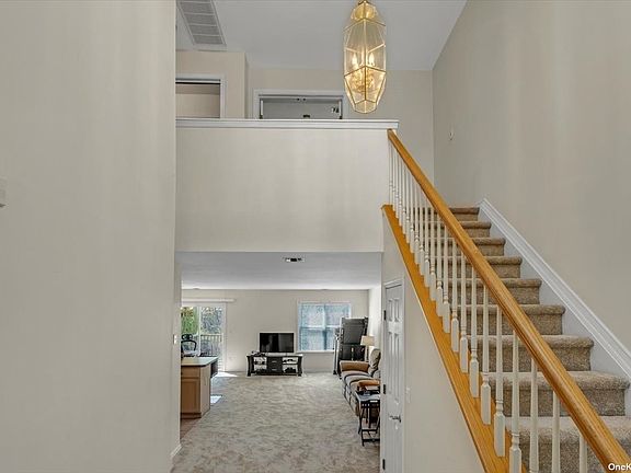 3rd image of 2903 Willow Pond Dr Unit 2903