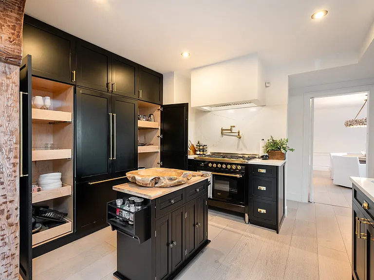 3100 Coldwater Canyon Ave — Photo 29