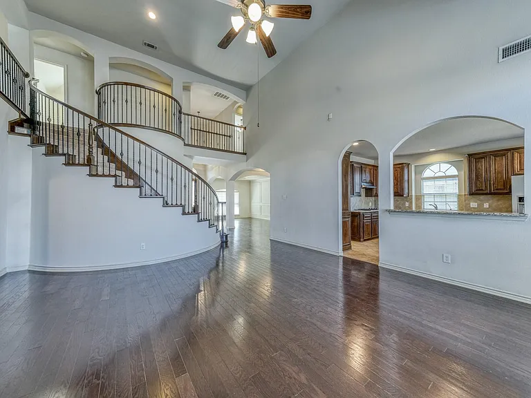 5716 Sleepy Creek Ln — Photo 12