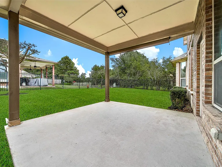 27 Waterfall Way — Photo 26