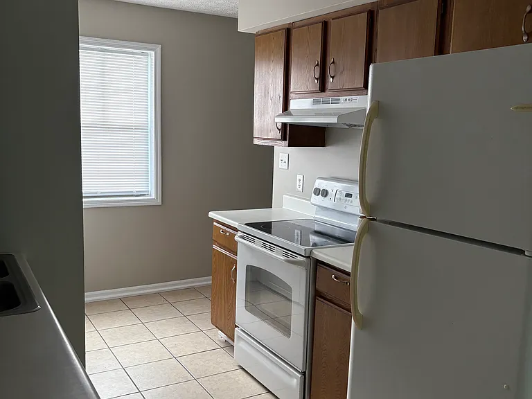 3212 Barnwood Ave #B — Photo 5