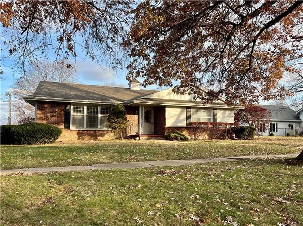 136 N 2nd St, Troy, KS 66087