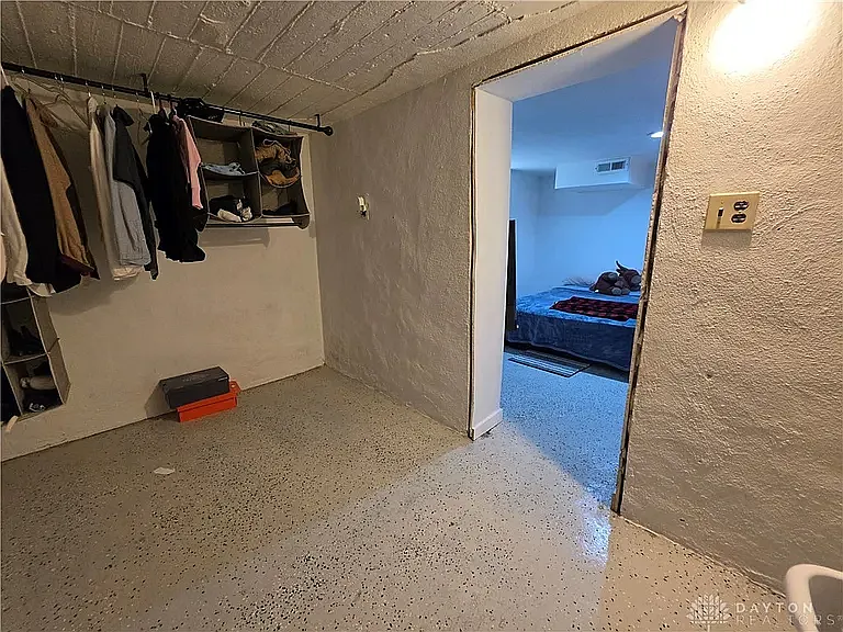 1150 Beaumont Ave — Photo 23