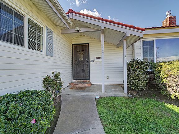 3rd image of 1312 Stafford Way