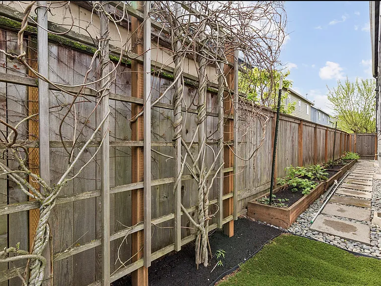 14825 NW Highcroft Ct — Photo 35