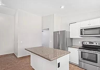 3rd image of 3339 Roswell Dr