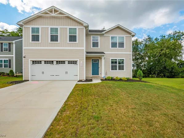 1422 Wood Fern Ln, Akron, OH 44312