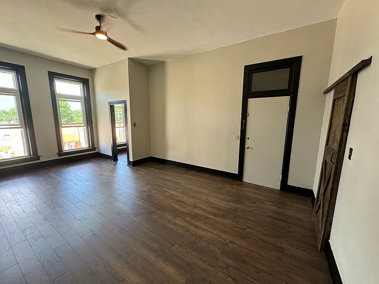 107 W Main St #107 — Photo 6