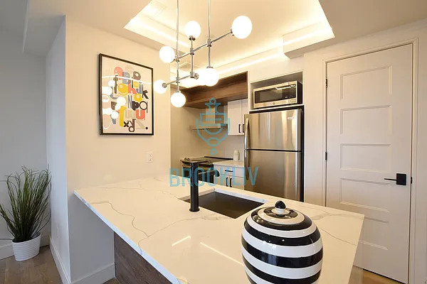 Rented by null | media 8