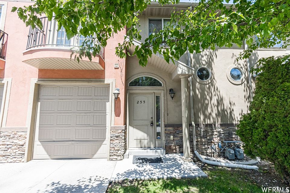 1st image of 255 E Ailee Ln