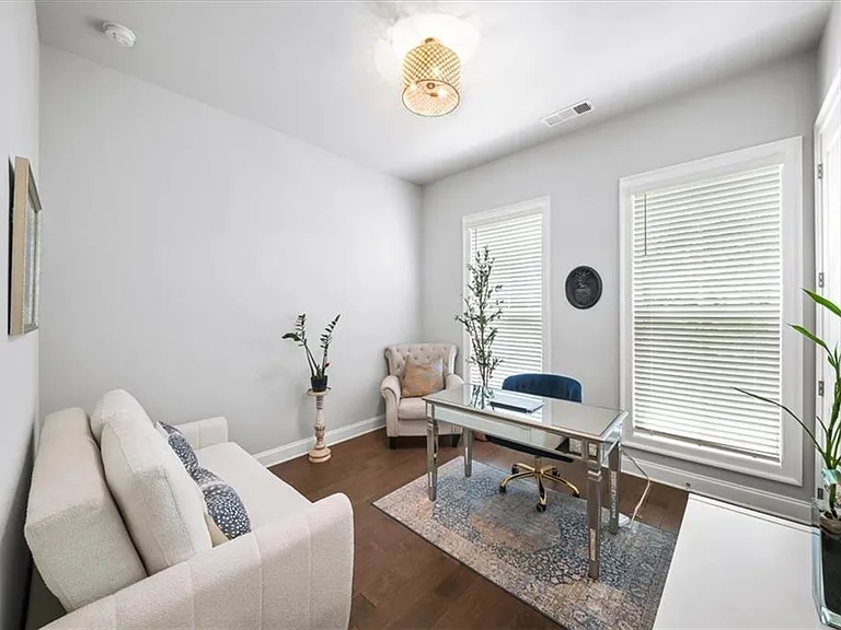 1829 La Dawn Ln NW — Photo 23