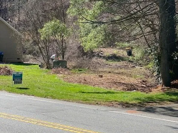 105 Mills Gap Rd, Asheville, NC 28803