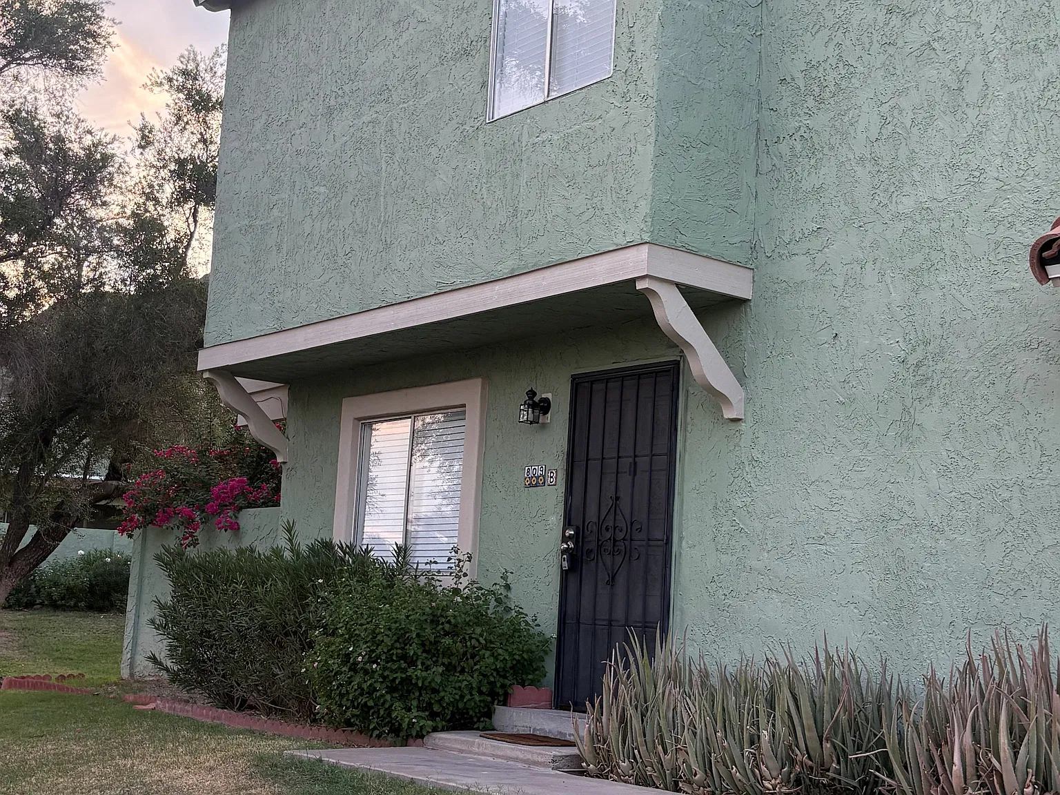 2 bed, 1.5 bath, 882 sqft, $1,500 — Photo 2