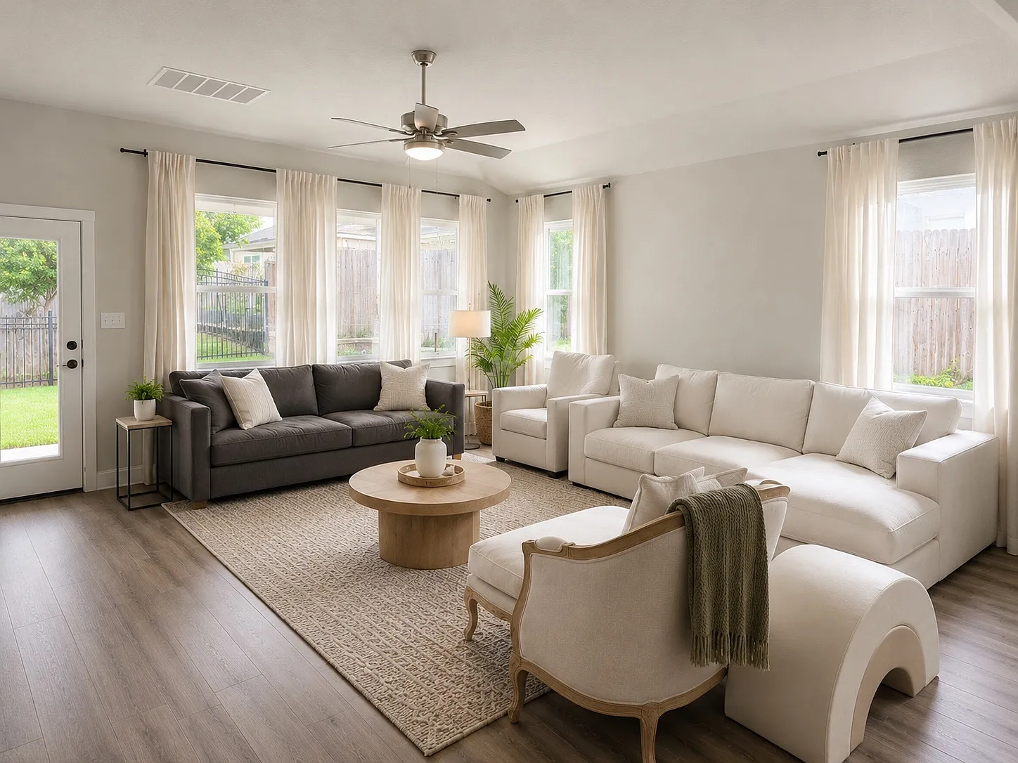 4 bed, 1917 sqft, $2,500 — Photo 3