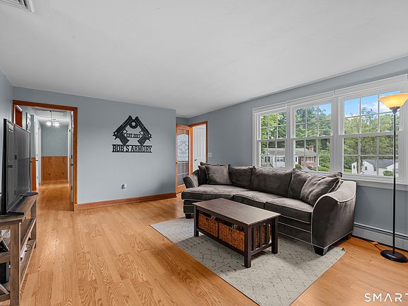 5th image of 95 Bernard Road