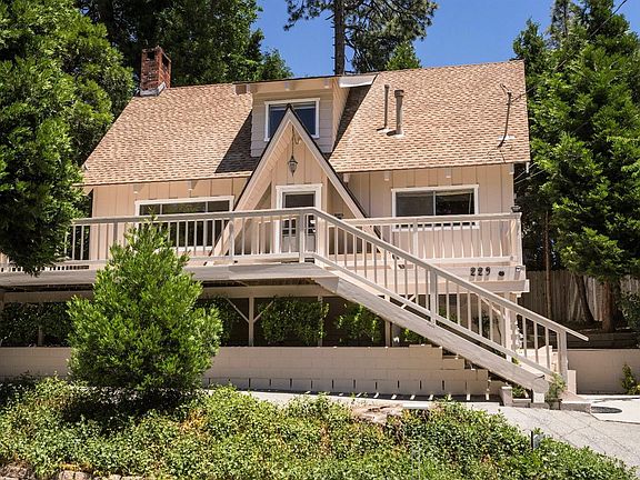 2nd image of 229 Heliotrope Dr