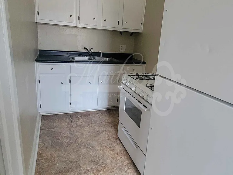 113 W Independence St #1 — Photo 4