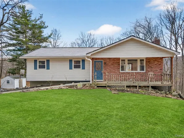 36 Sands Point Road, Washingtonville, NY 10992