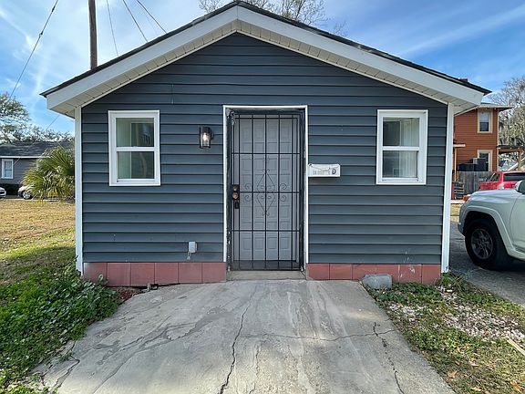 3rd image of 1131 SE 36th St #D