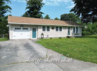 5 Tamarack St, Hudson, NH 03051