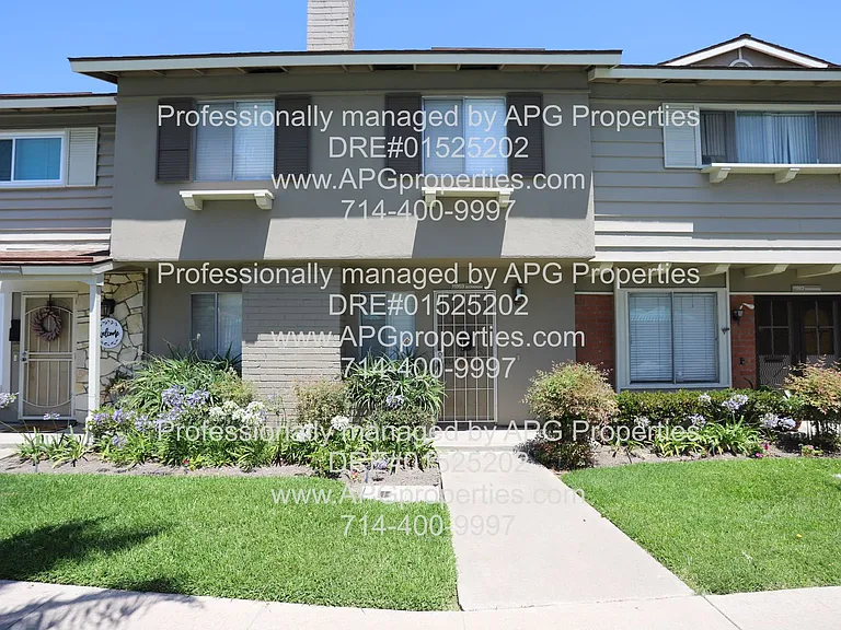 11959 Buckingham Cir — Photo 1