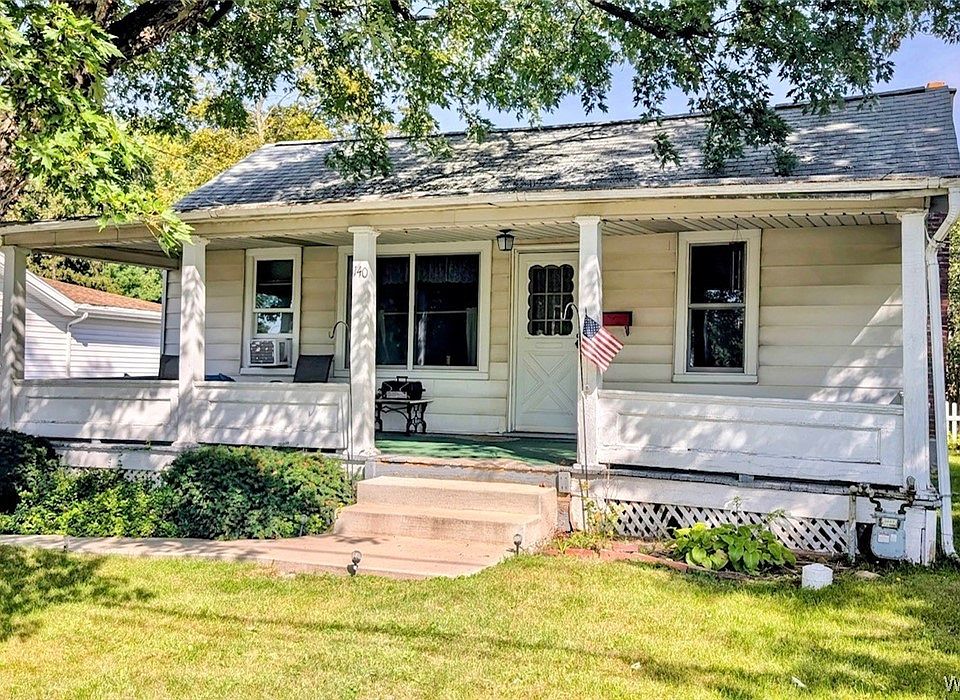 1st image of 140 S 1st St
