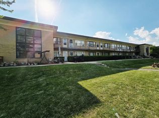 35 King Arthur Ct APT 19, Northlake, IL